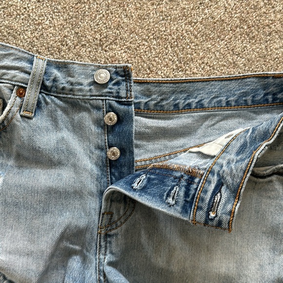 Levi’s 501 Short Waveline - Picture 4 of 5